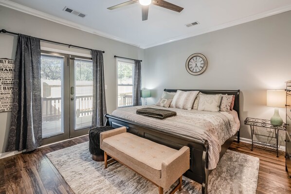 4 عدّة غرف نوم ومكتب ومكواة/لوح كي وواي فاي مجانًا