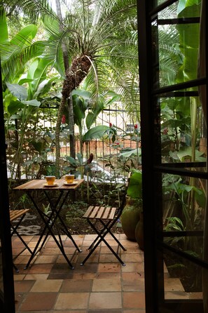 Family Room | Premium bedding, down comforters, in-room safe, individually decorated - Hotel Quinta Ladera (Medellín)