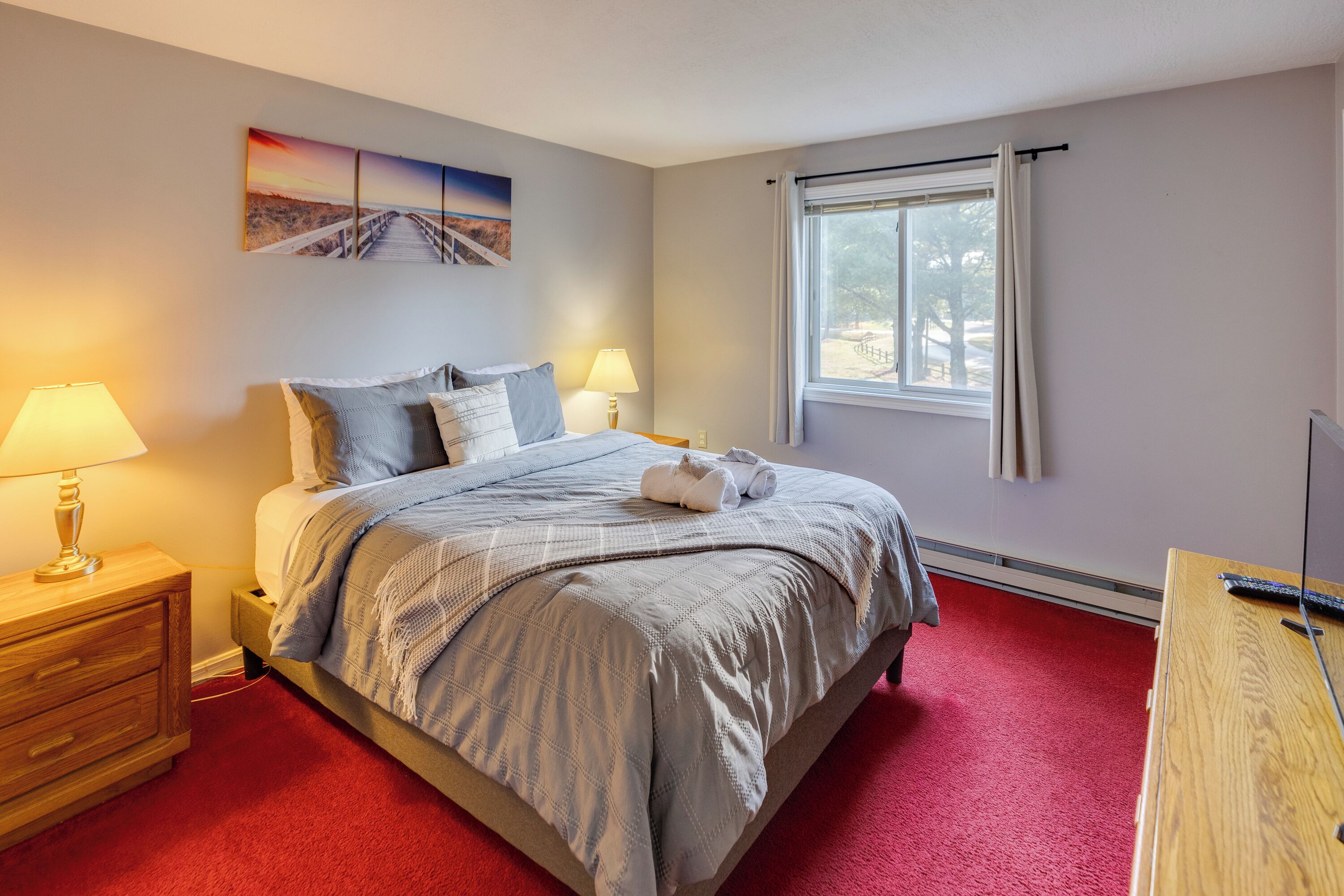 3 bedrooms, desk, free WiFi, bed sheets