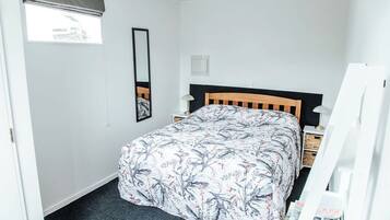 1 bedroom, iron/ironing board, travel cot, WiFi