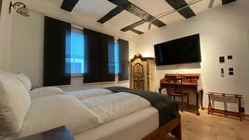 2 Schlafzimmer, Schreibtisch, WLAN, Bettwäsche