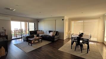 Smart TV, DVD player, books