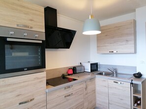 Frigorifero, microonde, forno, lavastoviglie