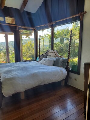 6 bedrooms, WiFi