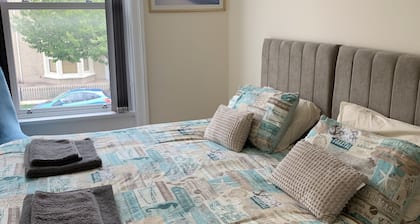 First floor, recently renovated central Llandudno apartment
