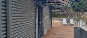 Ocean Paradise - 300 metres to beach