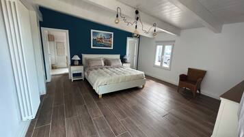 4 bedrooms, iron/ironing board, free WiFi, bed sheets