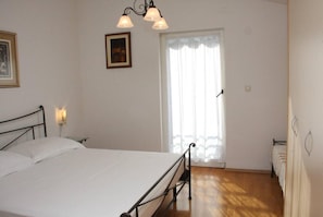 Appartement | 2 slaapkamers, een strijkplank/strijkijzer, gratis wifi, beddengoed
