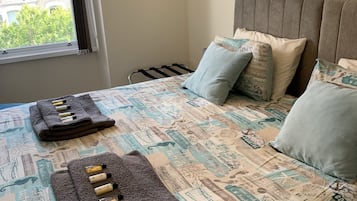 2 bedrooms, iron/ironing board, free WiFi, bed sheets