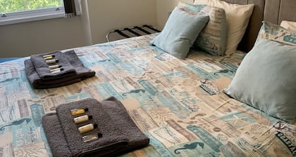 Second Floor recently renovated apartment on quiet street in central Llandudno