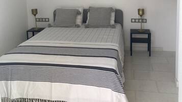 Vila | 3 quartos, ferros/tábuas de passar roupa, Wi-Fi de cortesia