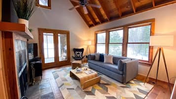 TV connectée, cheminée, chaßne hi-fi, espaces bureaux