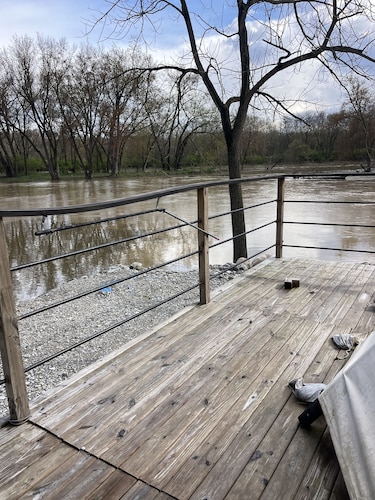 Morels on the Wabash offers Clamping in a Authentic 20 ft Tee Pee - 30x30 deck .