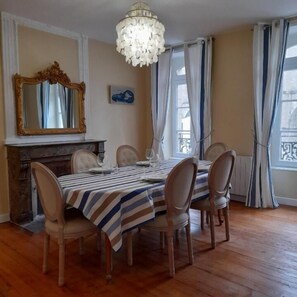 Fireplace, printers - Duc de Bretagne Luxury Appart'hôtel (Morlaix)