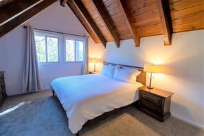 3 Schlafzimmer, Schreibtisch, Bügeleisen/Bügelbrett, kostenloses WLAN