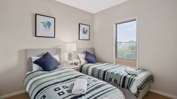 2 bedrooms, desk, iron/ironing board, free WiFi