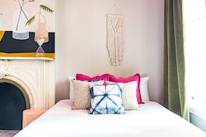 1 habitación, escritorio, tabla de planchar con plancha y wifi gratis 