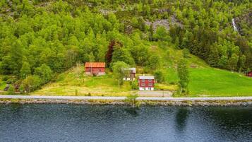 المنشأة من الخارج