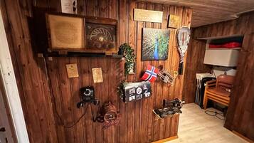 المنشأة من الداخل