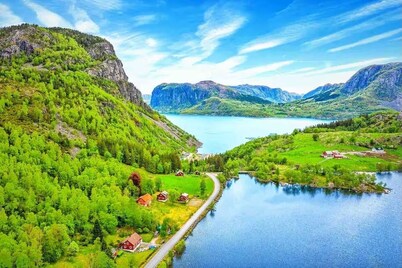 Idyllic cottage located between fjords & mountains