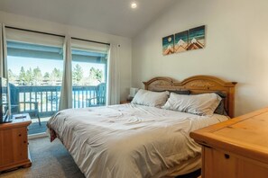 2 chambres, fer et planche à repasser, lit parapluie, Wi-Fi gratuit