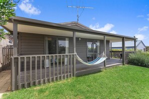 Terrace/patio - Seaesta Rye by Ready Set Stay - Pet-friendly, solar heated pool, WIFI, Netflix (Rye)