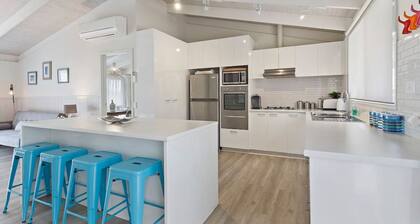 Seaesta Rye by Ready Set Stay - Pet-friendly, solar heated pool, WIFI, Netflix