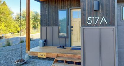 Trails End A - 3 bedroom modern Winthrop townhome