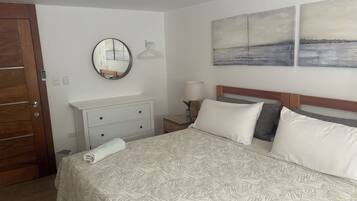 2 soverom, strykejern/-brett, wi-fi (inkludert) og sengetøy