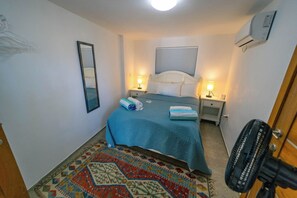 2 Schlafzimmer, Bügeleisen/Bügelbrett, kostenloses WLAN, Bettwäsche