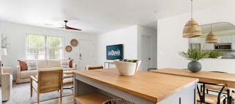 Chic Coastal Modern | The Honey Butter