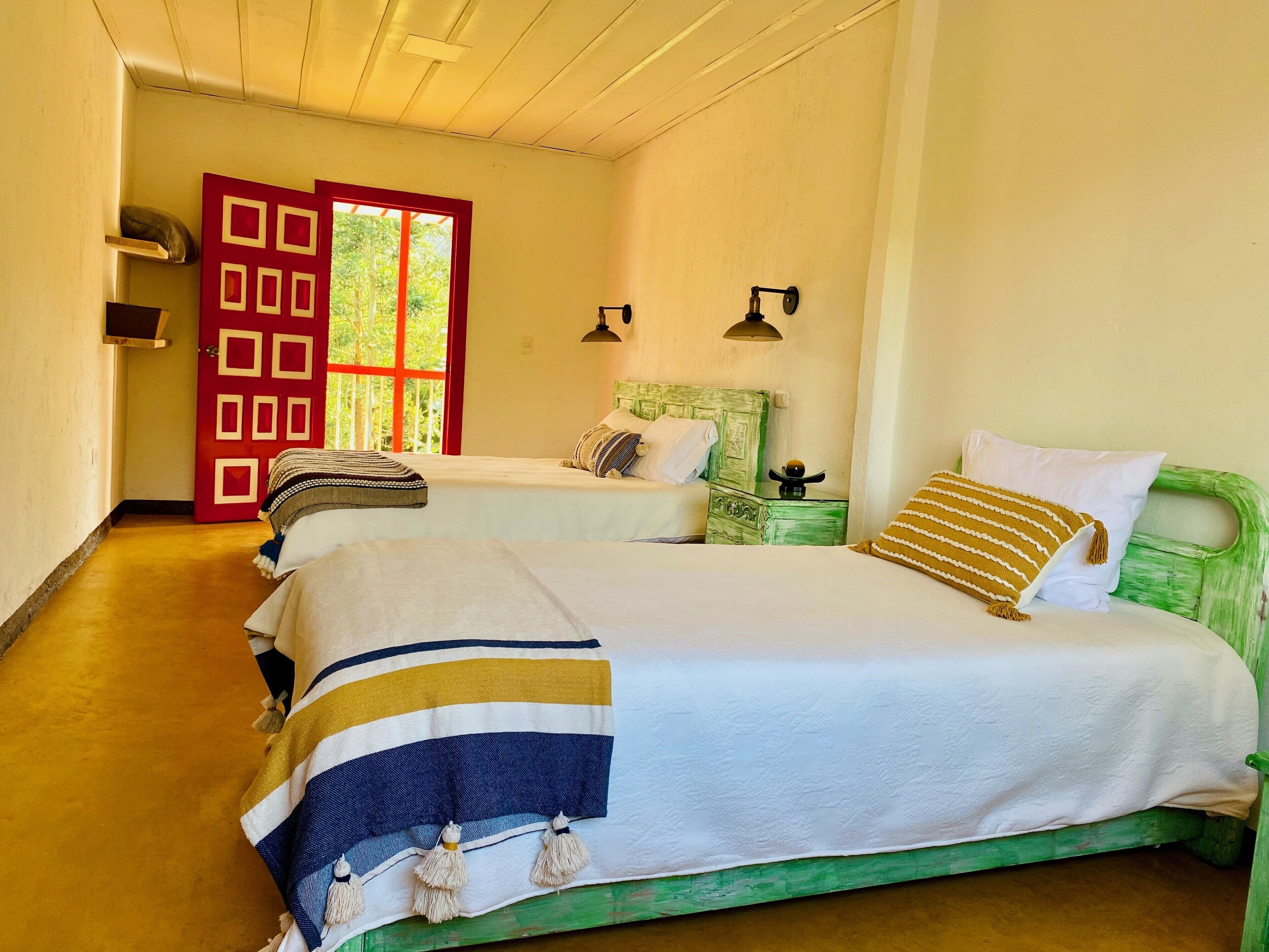 4 chambres, lit parapluie, Wi-Fi gratuit, draps fournis