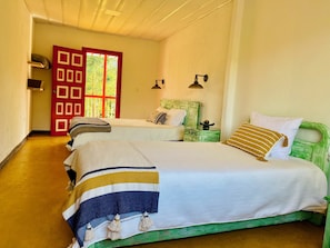 4 Schlafzimmer, Reisekinderbett, kostenloses WLAN, Bettwäsche