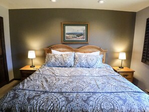 1 bedroom, free WiFi, bed sheets - Epic Mountain Views! 2 Miles North of Purgatory! Heated Pool ! (durango)