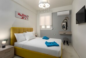 3 chambres, fer et planche à repasser, Wi-Fi, draps fournis