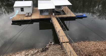 All Decked Out! Grand Lake waterfront, boat dock and views. Drowning Creek.
