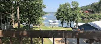 All Decked Out! Grand Lake waterfront, boat dock and views. Drowning Creek.