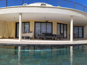 Utomhuspool