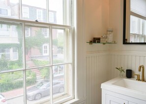 Interior - Spacious West End Retreat, 3BR/2BA, Walk Everywhere + Private Deck (Portland)
