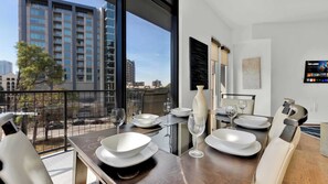 Dining - Uptown Dallas 3BR w/ Pool, Rooftop & West Village (Dallas)