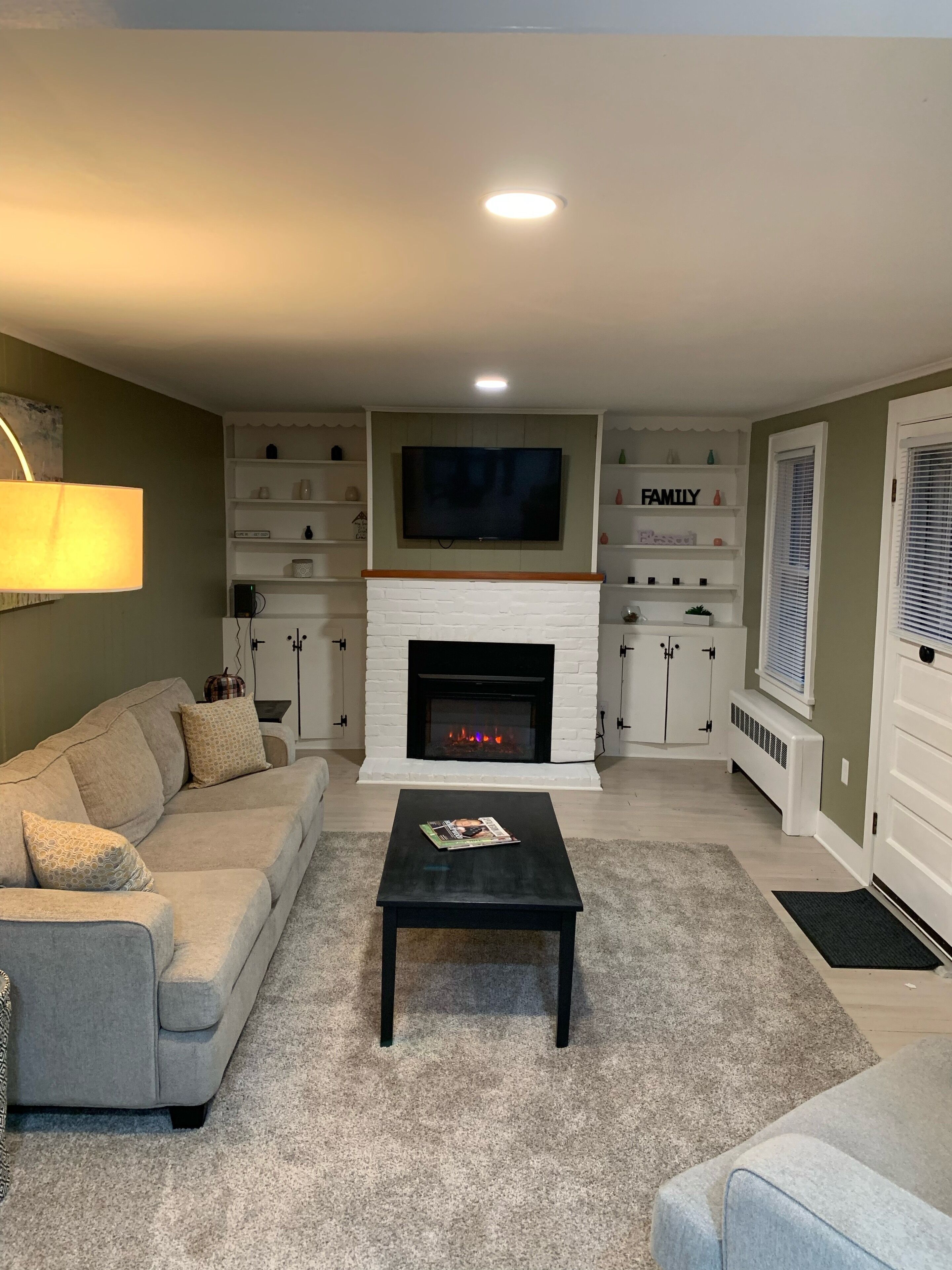 Newly renovated home - cozy 2 bedroom
