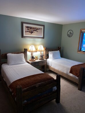 4 bedrooms, iron/ironing board, travel cot, free WiFi