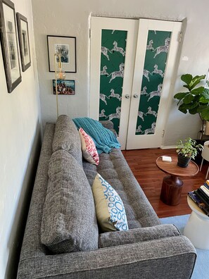 Smart TV, books, stereo, printers