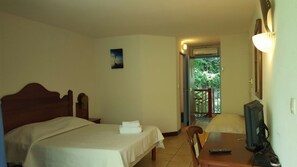 Fer et planche Ă repasser, Wi-Fi, draps fournis