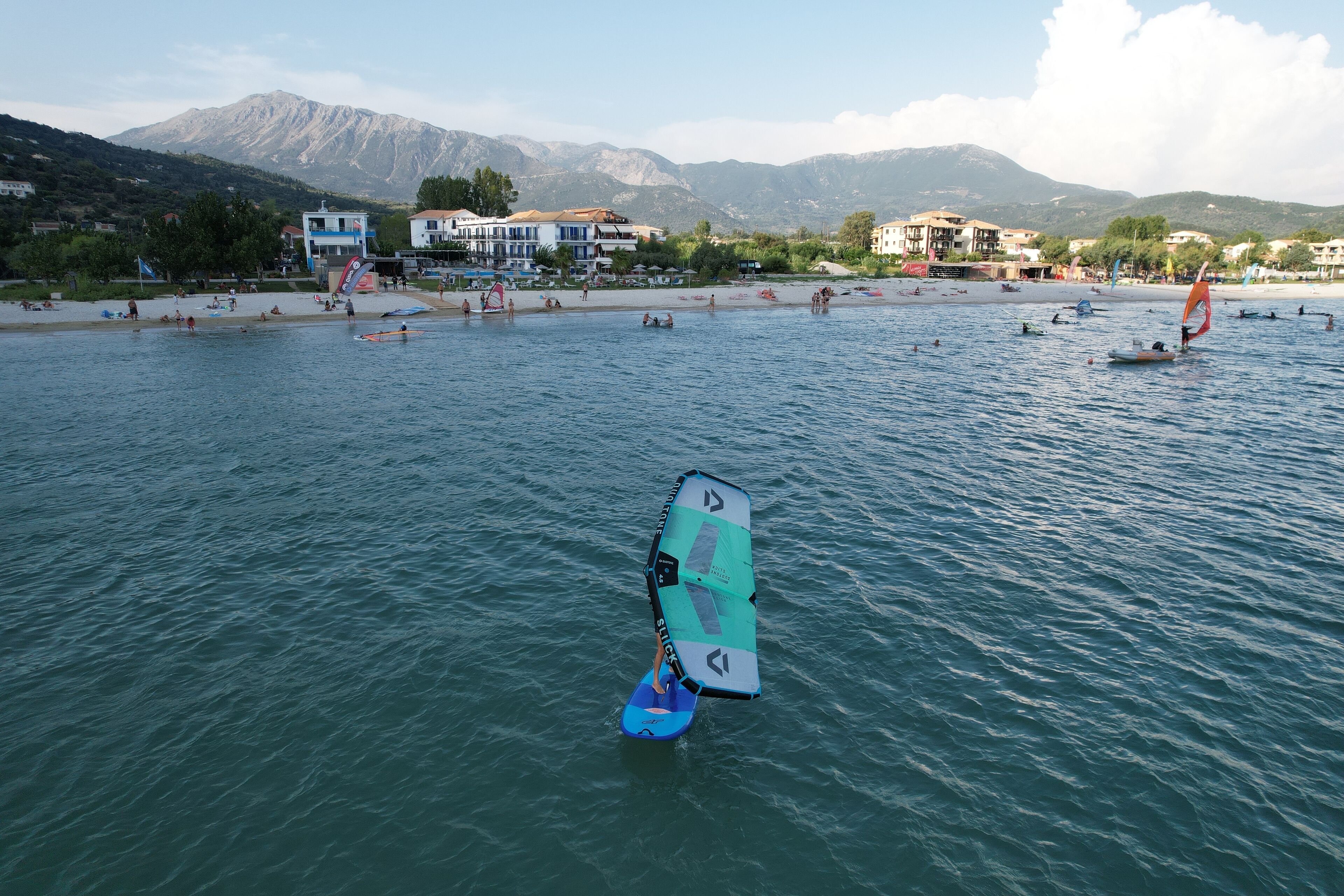Surfing/bodyboarding