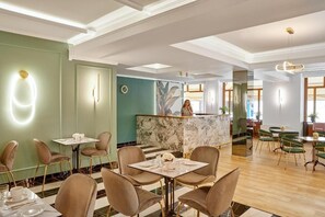 Dining - Hotel Luxembourg (Thessaloniki)