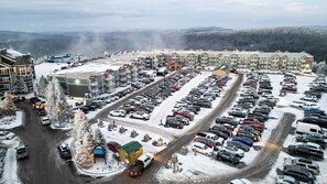 منظر من الجو على ارتفاع عالٍ