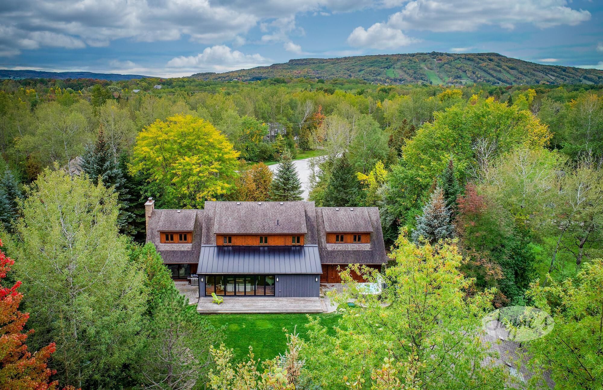 Luxury at the bottom of Osler Bluff Ski Club!