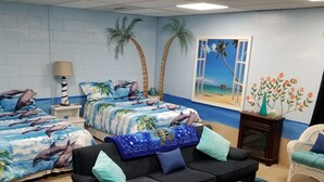 Interior - Medley Manor Weekday Special! (East Peoria)