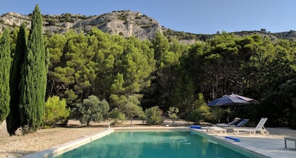 Mountainside 5 bed villa with 6m by 12m swimming pool in the Luberon Valley.